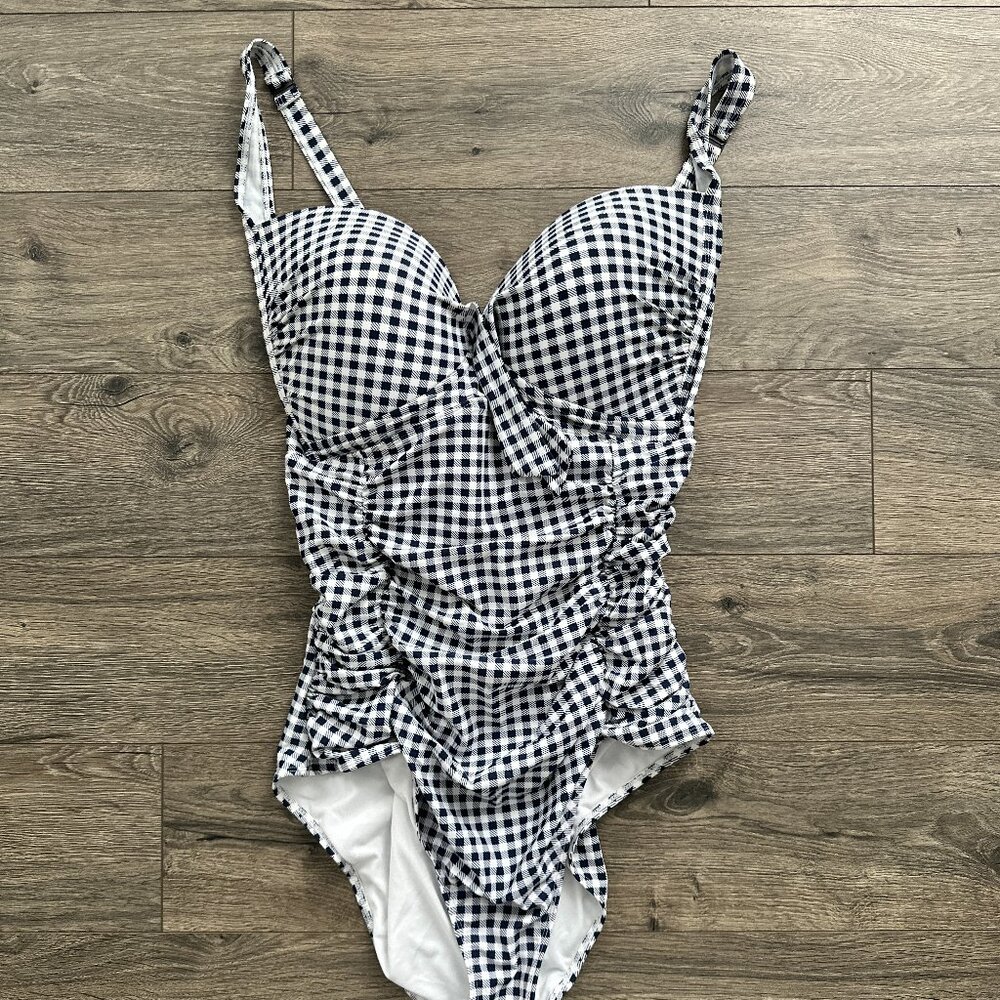 TORRID*Navy & White Check One Piece Swimsuit*Size 3F*Built-Bra w Back Closure